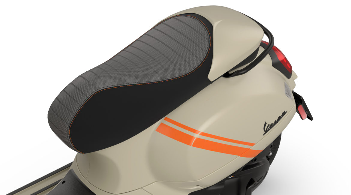 vespa-gtv-beige-saddle-cover