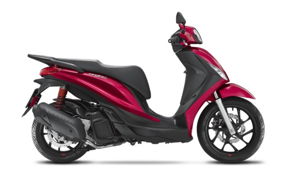 Piaggio_Madley 125s red